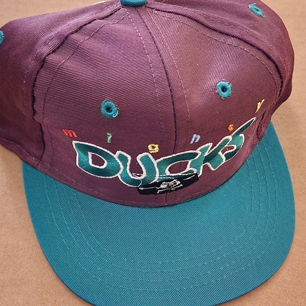 MIGHTY DUCKS ORIGINAL LOGO HIGH QUALITY STITCHED INFANT BABY ELASTIC ADJUSTABLE